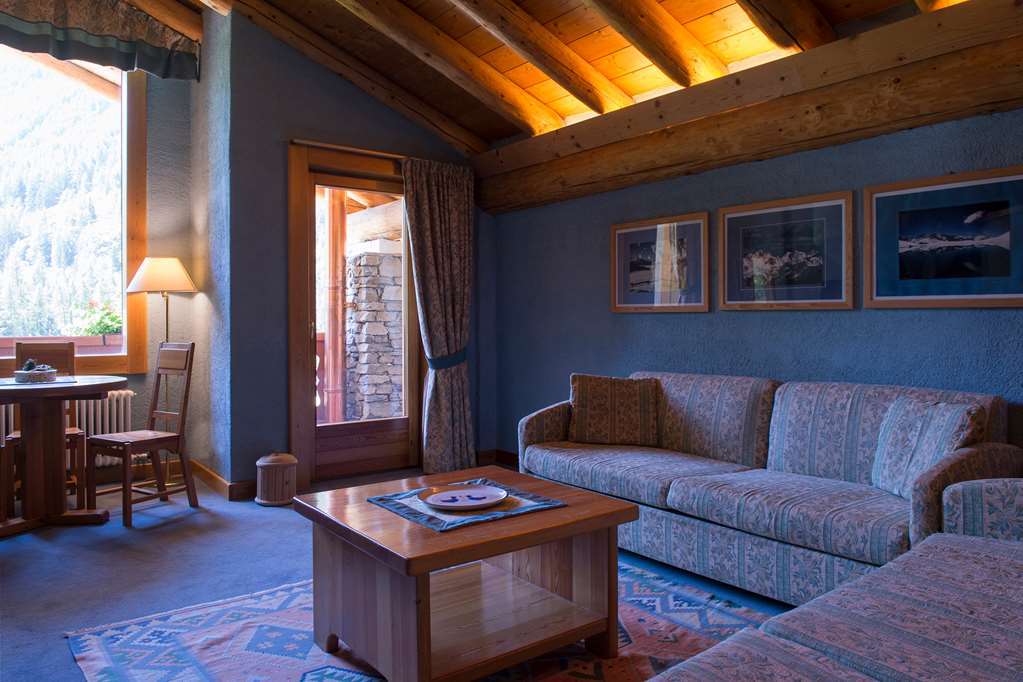 Eco Wellness Hotel Notre Maison Cogne Oda fotoğraf