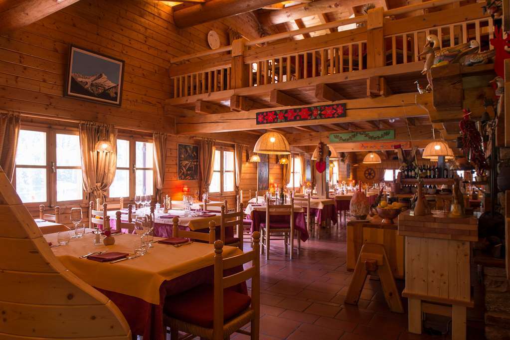 Eco Wellness Hotel Notre Maison Cogne Restoran fotoğraf