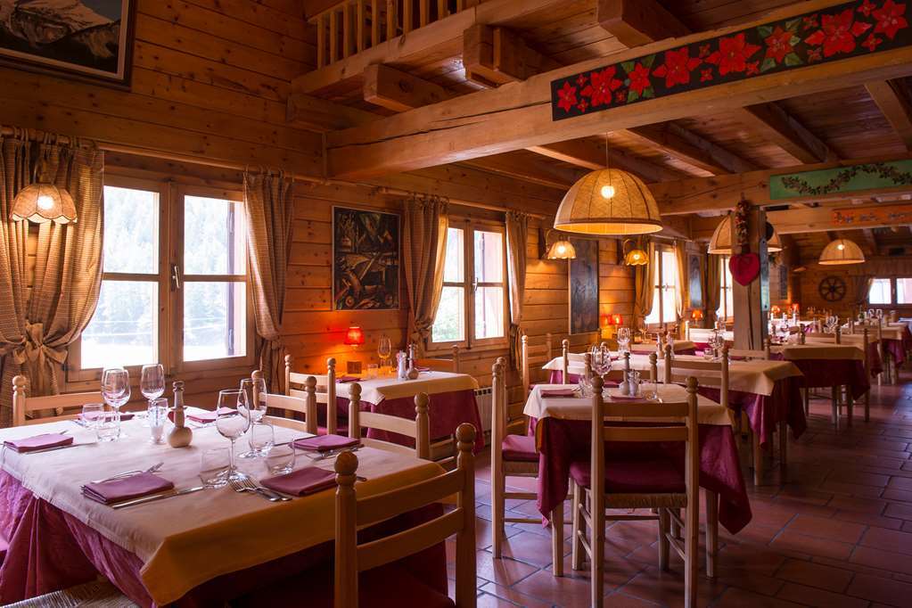 Eco Wellness Hotel Notre Maison Cogne Restoran fotoğraf