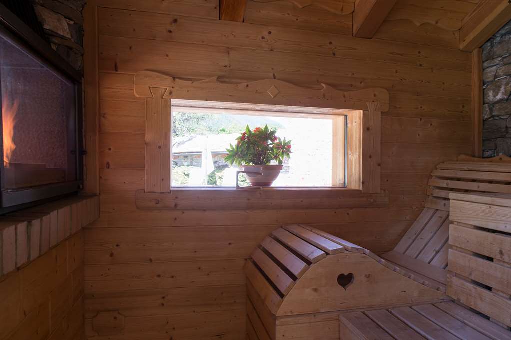 Eco Wellness Hotel Notre Maison Cogne Konforlar fotoğraf